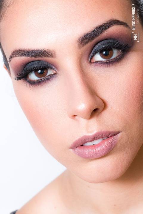 Ensaio fotográfico com a modelo Daniele Louzada e beleza de Patricia Plischk, realizado em São Paulo.'