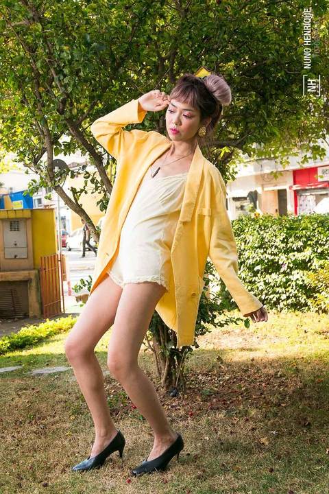 Fernanda Garcia para o editorial de moda do Devant Vintage Brechó, em São Paulo.'