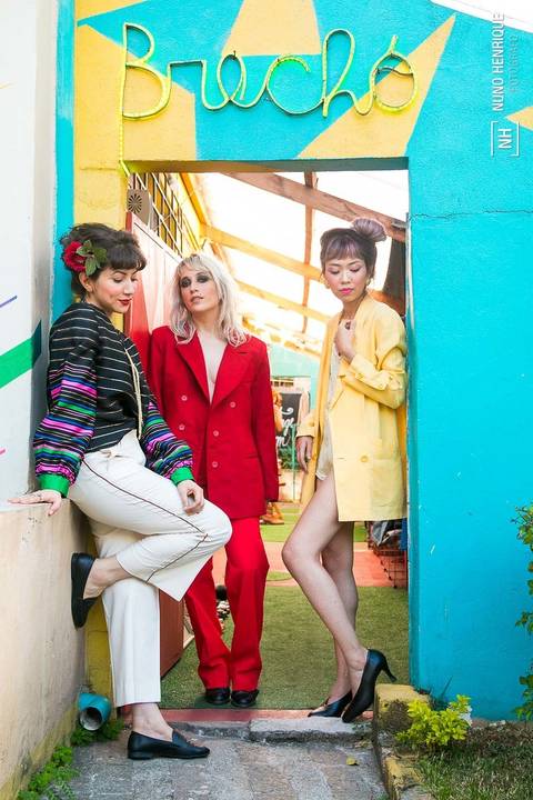 Priscila Soares, Nina Grando e Fernanda Garcia para o editorial de moda do Devant Vintage Brechó, em São Paulo.'