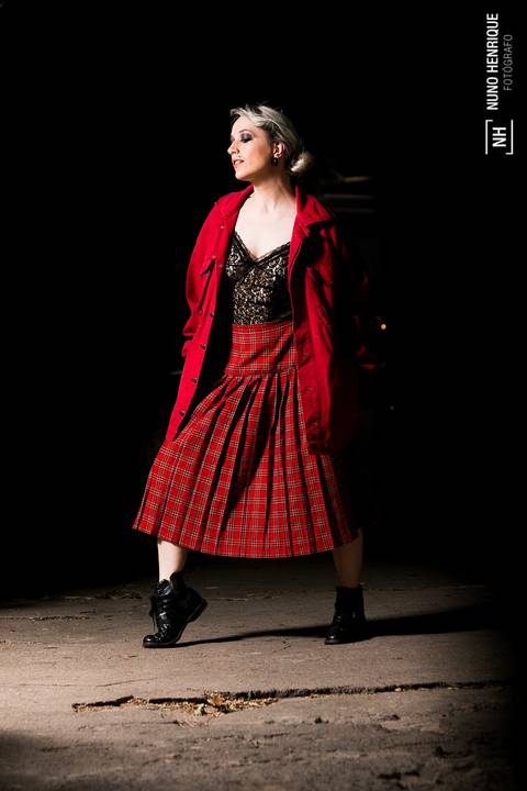 Nina Grando para o editorial de moda do Devant Vintage Brechó, em São Paulo.'