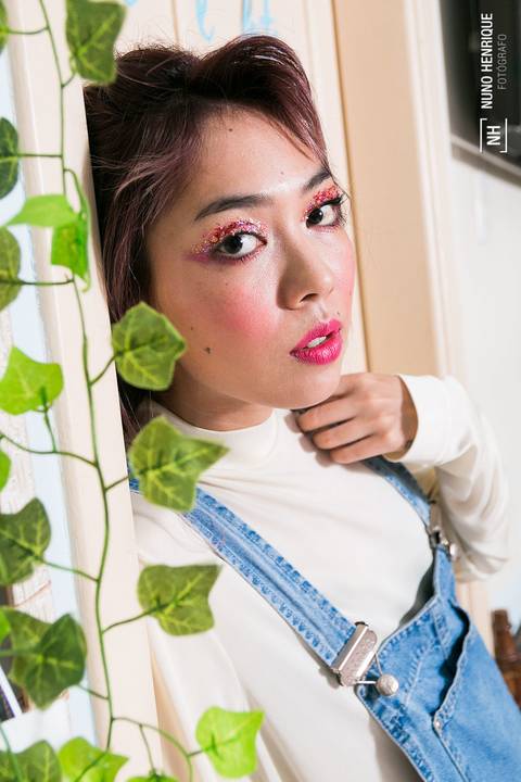 Fernanda Garcia para o editorial de moda do Devant Vintage Brechó, em São Paulo.'