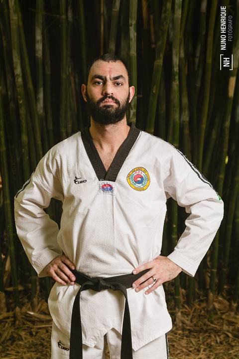 Ensaio com o atleta faixa preta de Taekwondo Khaled Wares no Parque Ibirapuera, em São Paulo'