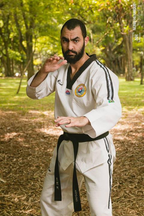 Ensaio com o atleta faixa preta de Taekwondo Khaled Wares no Parque Ibirapuera, em São Paulo'