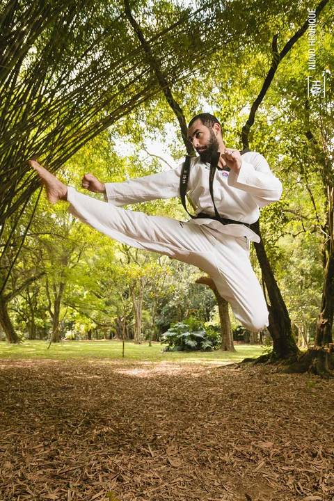 Ensaio com o atleta faixa preta de Taekwondo Khaled Wares no Parque Ibirapuera, em São Paulo'