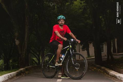 Ensaio fotográfico com o ciclista e educador físico Paulo Brandão Júnior no Parque do Paço, em Diadema/SP'