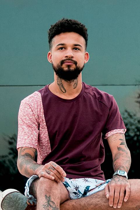 Ensaio fotográfico com o tatuador Lucas Felipe no Parque Ibirapuera, em São Paulo.'