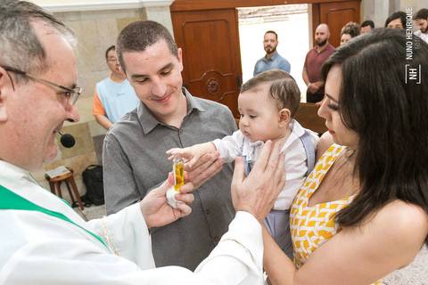 Fotos da cerimônia e festa de batismo do pequeno Pietro, na paróquia Santo Antônio, no bairro de Santo Amaro em São Paulo.'