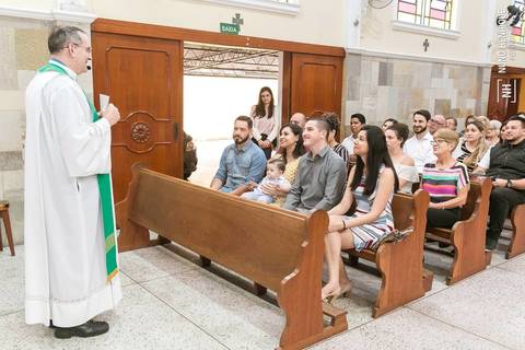 Fotos da cerimônia e festa de batismo do pequeno Pietro, na paróquia Santo Antônio, no bairro de Santo Amaro em São Paulo.'