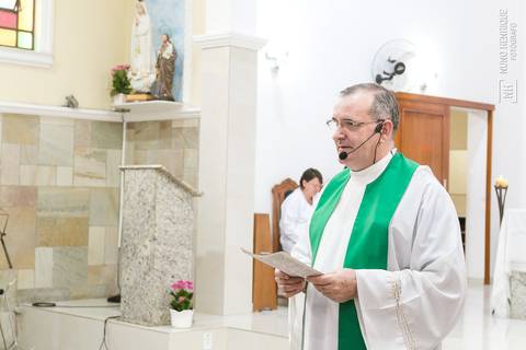 Fotos da cerimônia e festa de batismo do pequeno Pietro, na paróquia Santo Antônio, no bairro de Santo Amaro em São Paulo.'