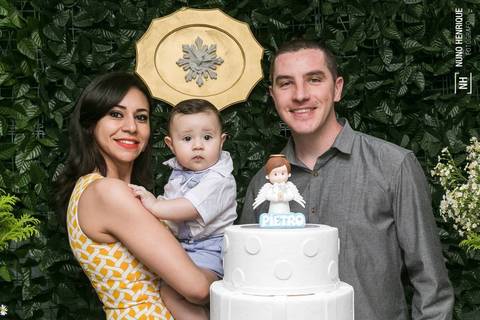 Fotos da cerimônia e festa de batismo do pequeno Pietro, na paróquia Santo Antônio, no bairro de Santo Amaro em São Paulo.'