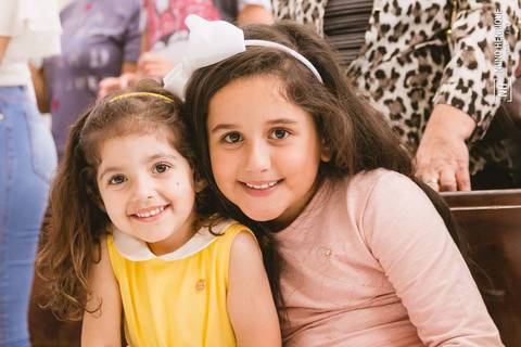 Fotos do batizado da pequena Amanda na Igreja Nossa Senhora do Bom Conselho, em São Paulo.'