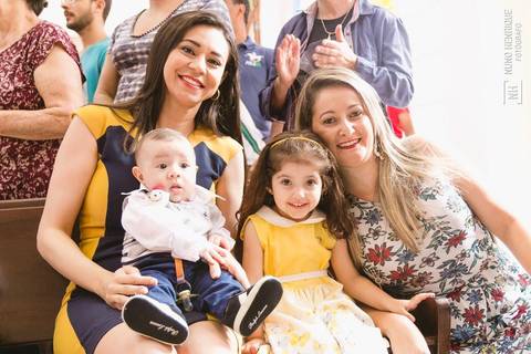 Fotos do batizado da pequena Amanda na Igreja Nossa Senhora do Bom Conselho, em São Paulo.'