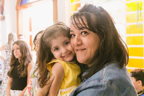 Fotos do batizado da pequena Amanda na Igreja Nossa Senhora do Bom Conselho, em São Paulo.'
