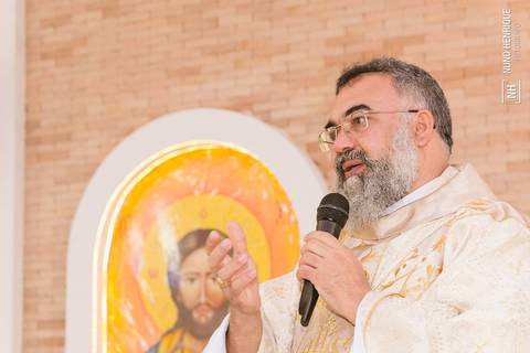 Fotos do batizado da pequena Amanda na Igreja Nossa Senhora do Bom Conselho, em São Paulo.'