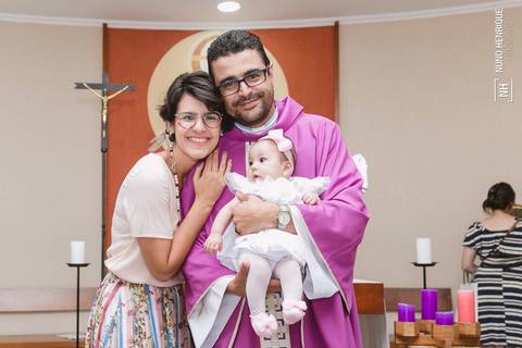 Batizado da Izadora na Paróquia São José no bairro de Americanópolis, zona sul de São Paulo.'