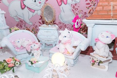 Festa infantil da Lorena, com tema da Gata Marie, realizada no Buffet Snow Place, em São Paulo.'