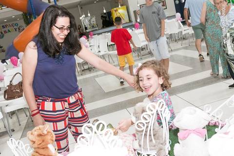 Festa infantil da Lorena, com tema da Gata Marie, realizada no Buffet Snow Place, em São Paulo.'
