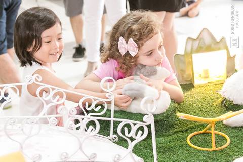 Festa infantil da Lorena, com tema da Gata Marie, realizada no Buffet Snow Place, em São Paulo.'