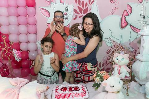 Festa infantil da Lorena, com tema da Gata Marie, realizada no Buffet Snow Place, em São Paulo.'