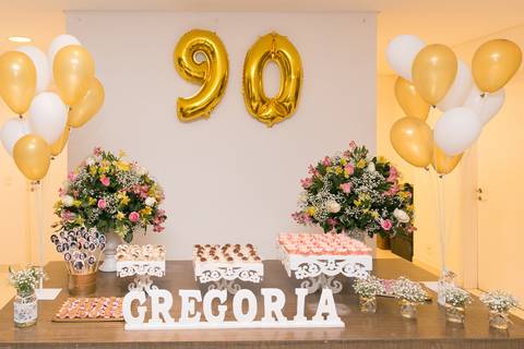 Festa de aniversário da Vó Gregória, celebrando seus 90 anos'