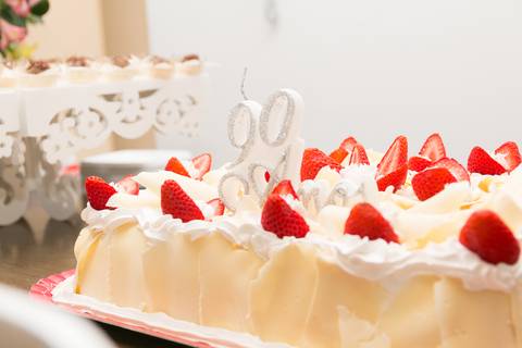 Festa de aniversário da Vó Gregória, celebrando seus 90 anos'