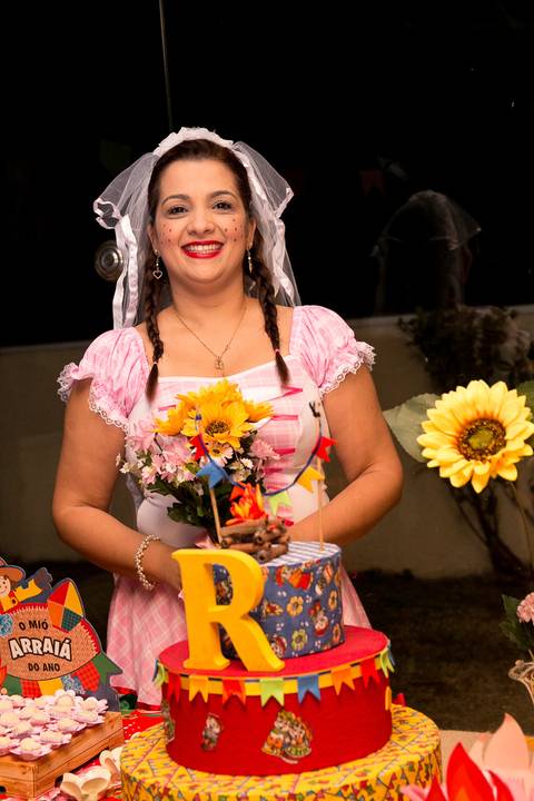Festa de aniversário da Roberta Zeque, comemorando seus 40 anos em ritmo de festa junina.'