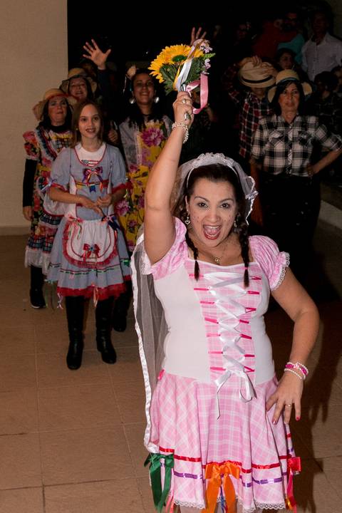 Festa de aniversário da Roberta Zeque, comemorando seus 40 anos em ritmo de festa junina.'