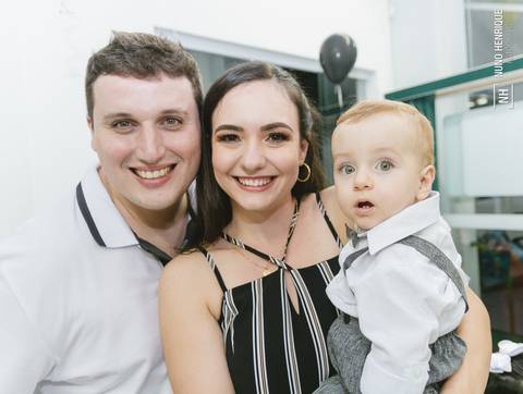 Aniversário da Valentina e do Davi com o tema do Mickey e da Minnie, no Alvi Verde Futebol Clube em São Paulo'