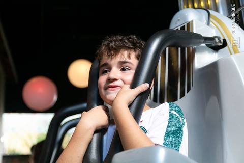 Foto da festa de aniversário do João Pedro, em clima de jogo do Palmeiras no Buffet Play Kids Pompéia, em São Paulo.'