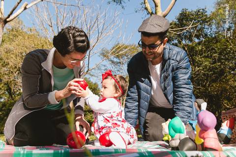 Smash the Cake da Izadora, feito no Parque Ibirapuera em São Paulo. Decoração por Les Parties.'