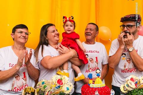 Festa infantil da Izadora com decoração da Branca de Neve, realizada na zona sul de São Paulo no bairro de Americanópolis.'
