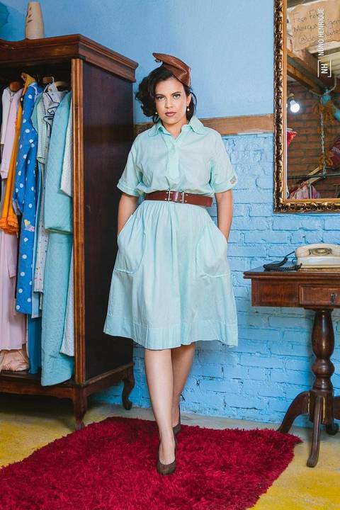 Ensaio fotográfico para editorial de moda do Devant Vintage Brechó, com a modelo Thais Brito, maquiagem por Aline Custódio e produção de moda pela Carla Alves.'