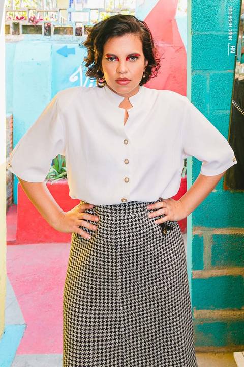 Ensaio fotográfico para editorial de moda do Devant Vintage Brechó, com a modelo Thais Brito, maquiagem por Aline Custódio e produção de moda pela Carla Alves.'