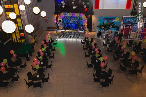 Festa infantil com tema de balada da Isabella Martins realizada no Buffet Planeta Kids, unidade Alphaville em São Paulo.'