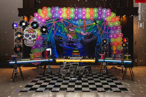 Festa infantil com tema de balada da Isabella Martins realizada no Buffet Planeta Kids, unidade Alphaville em São Paulo.'