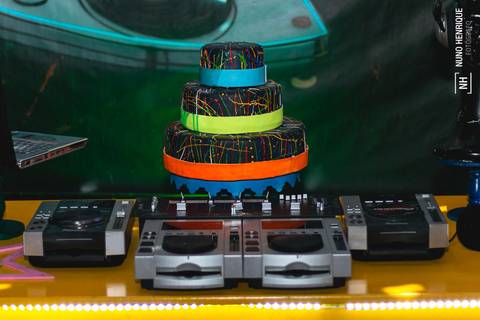 Festa infantil com tema de balada da Isabella Martins realizada no Buffet Planeta Kids, unidade Alphaville em São Paulo.'