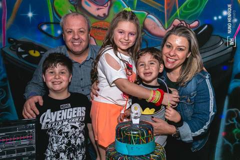 Festa infantil com tema de balada da Isabella Martins realizada no Buffet Planeta Kids, unidade Alphaville em São Paulo.'