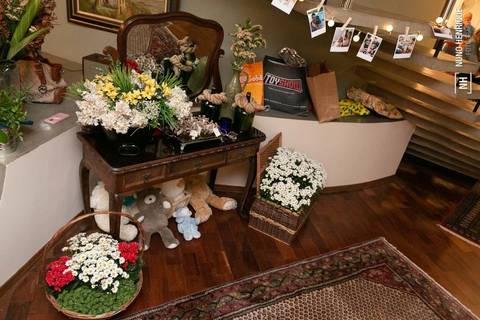 Festa infantil com toda a família reunida para celebrar do aniversário de 1 ano do Luigi.'