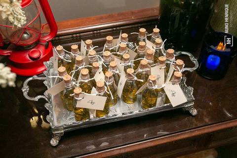 Festa infantil com toda a família reunida para celebrar do aniversário de 1 ano do Luigi.'