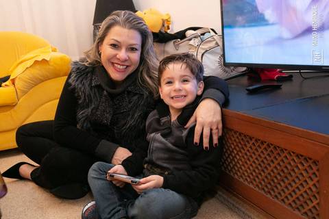 Festa infantil com toda a família reunida para celebrar do aniversário de 1 ano do Luigi.'