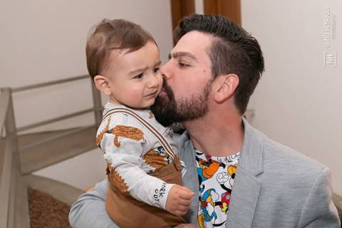 Festa infantil com toda a família reunida para celebrar do aniversário de 1 ano do Luigi.'