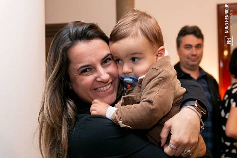 Festa infantil com toda a família reunida para celebrar do aniversário de 1 ano do Luigi.'