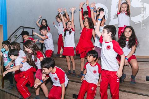 Festa infantil dos irmãos Valentina e Pedro no Urban Motion Morumbi com os amigos e colegas da escola Mapple Bear.'