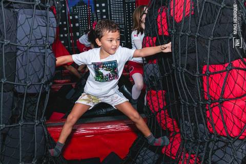 Festa infantil dos irmãos Valentina e Pedro no Urban Motion Morumbi com os amigos e colegas da escola Mapple Bear.'