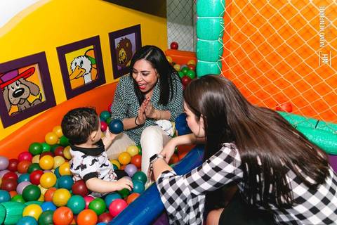 Festa de aniversário de 1 ano do Pietro comemorado no Buffet Alakazan Moema, em São Paulo. O tema do aniversário foi o Poderoso Chefinho.'