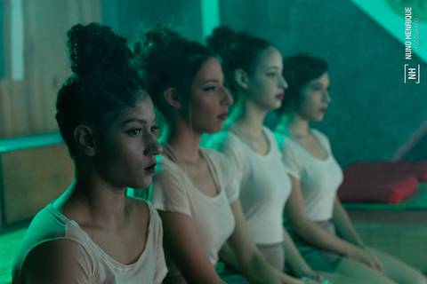 Fotos do espetáculo de dança contemporânea