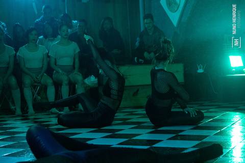 Fotos do espetáculo de dança contemporânea