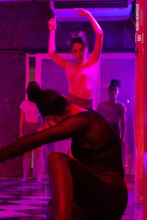 Fotos do espetáculo de dança contemporânea