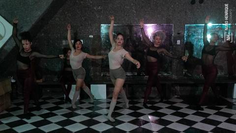 Fotos do espetáculo de dança contemporânea