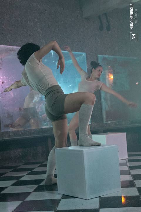 Fotos do espetáculo de dança contemporânea